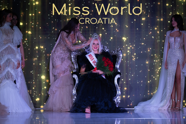 Miss Hrvatske je Ema Helena Vičar